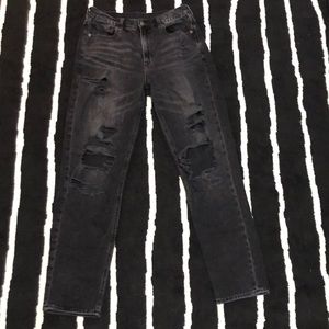American eagle ripped mom jean